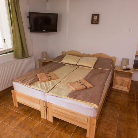 Gádoros Vendégház Egerszalók Exterior foto