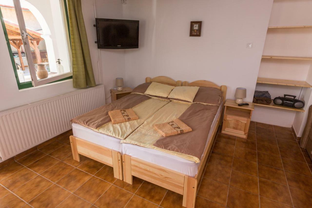 Gádoros Vendégház Egerszalók Exterior foto