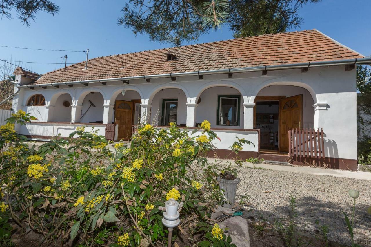 Gádoros Vendégház Egerszalók Exterior foto