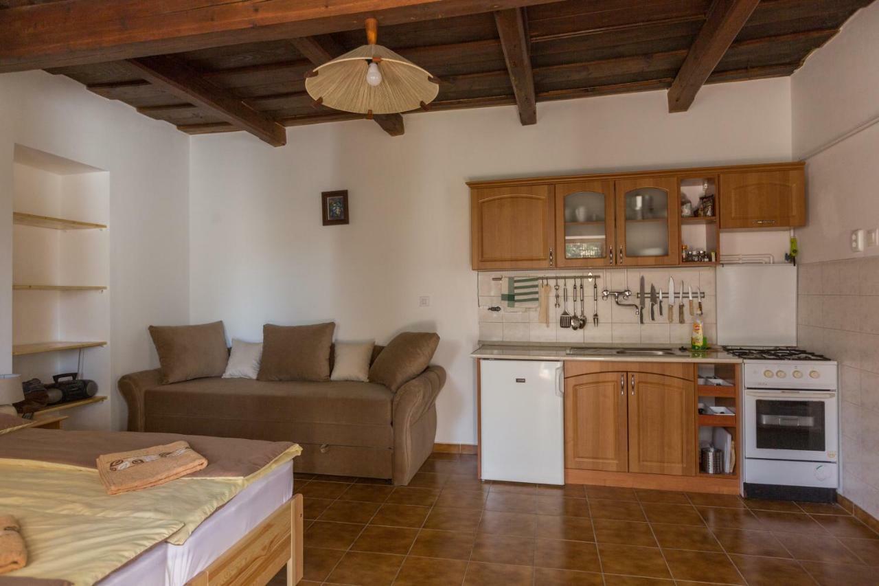 Gádoros Vendégház Egerszalók Exterior foto