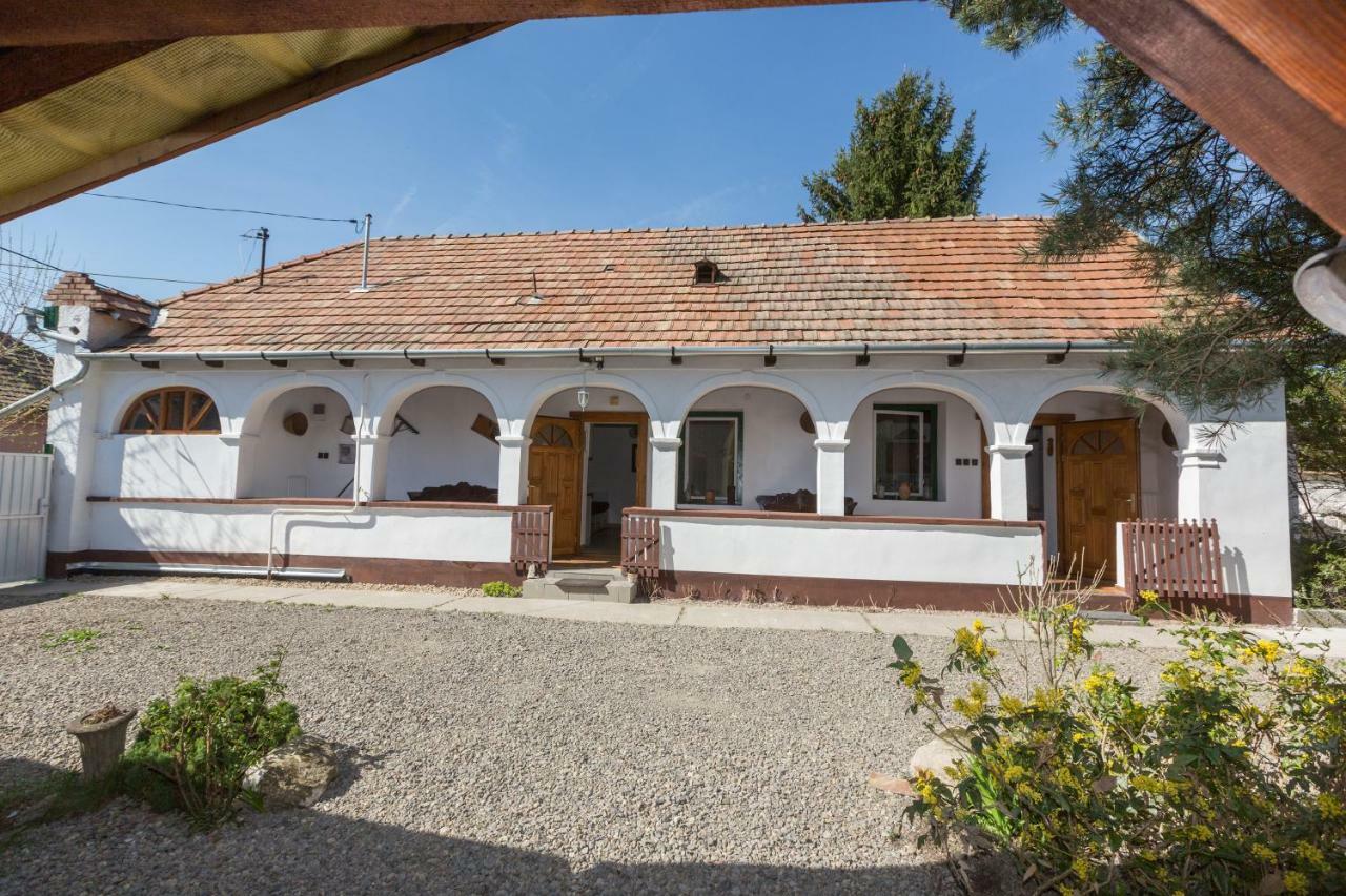 Gádoros Vendégház Egerszalók Exterior foto