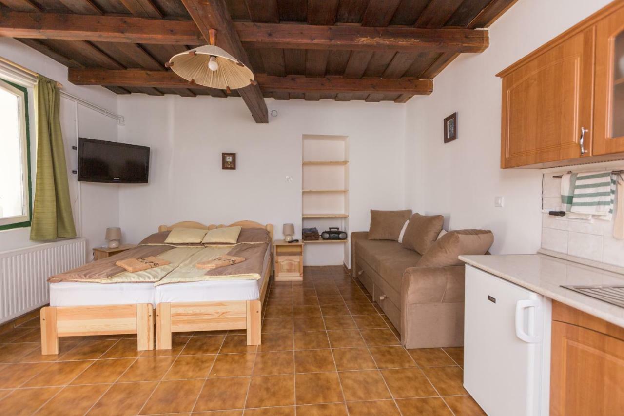 Gádoros Vendégház Egerszalók Exterior foto