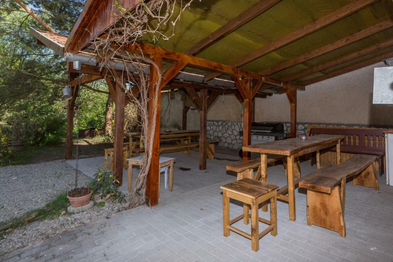 Gádoros Vendégház Egerszalók Exterior foto