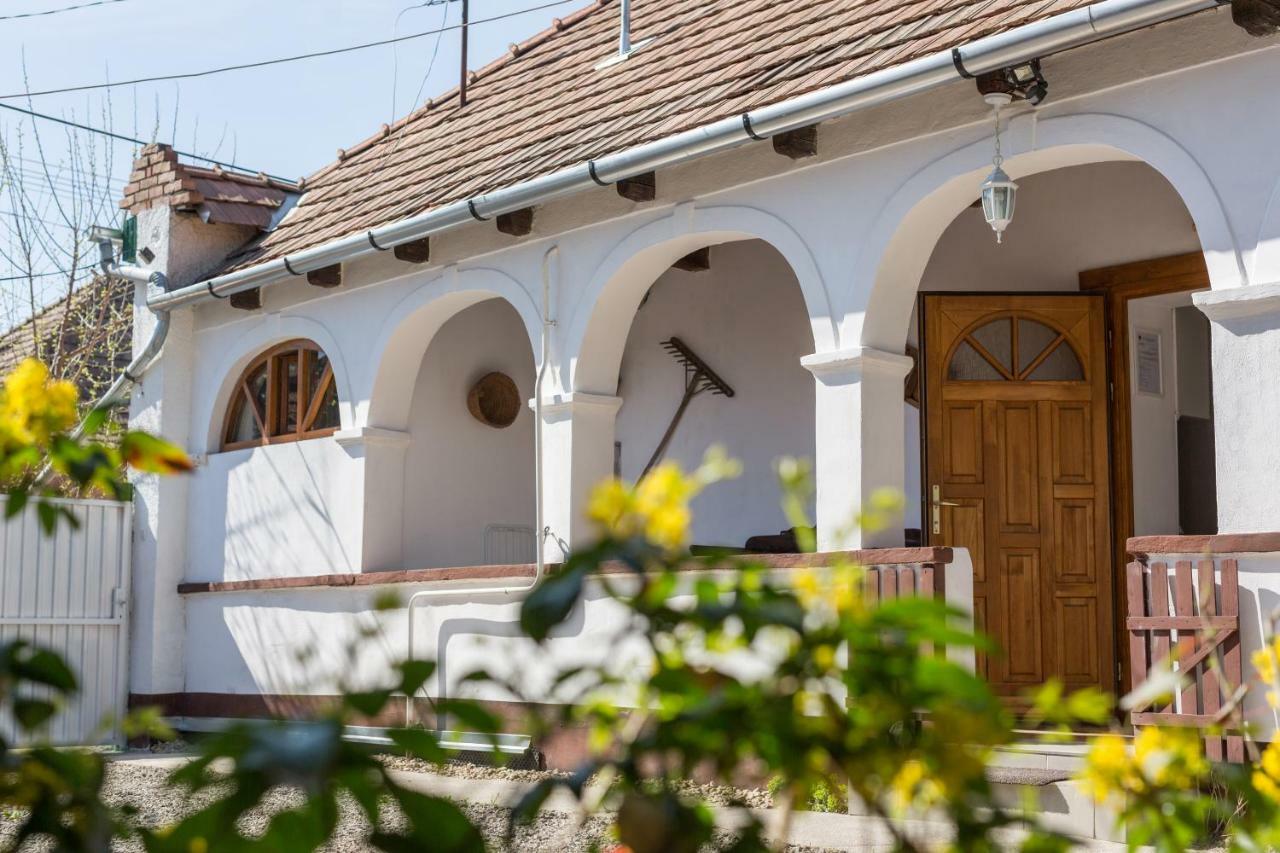 Gádoros Vendégház Egerszalók Exterior foto
