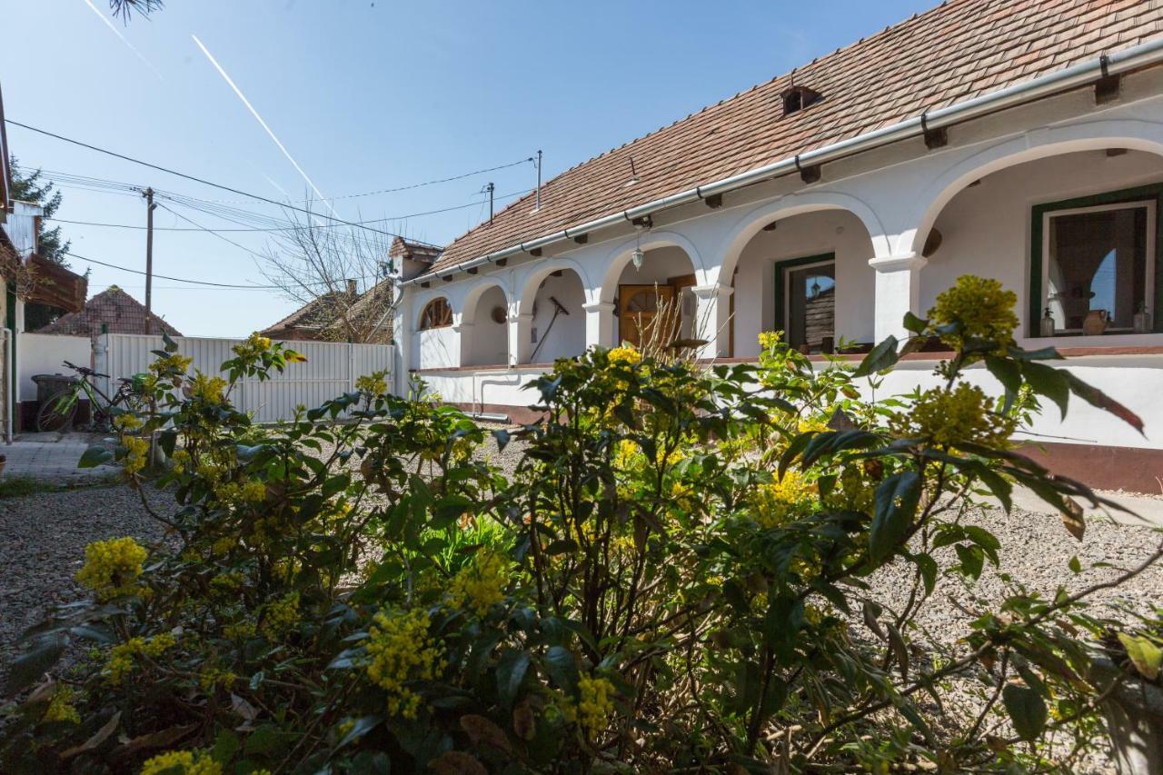 Gádoros Vendégház Egerszalók Exterior foto
